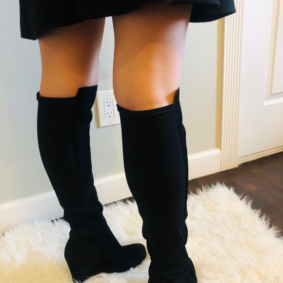 Boots - Picture 2 of 7